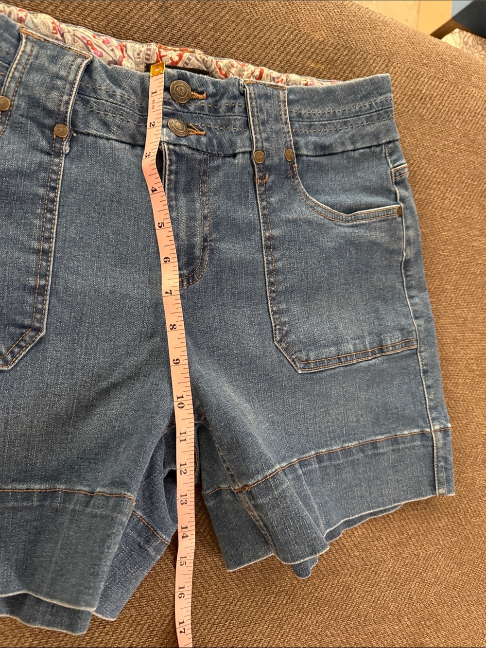 Dictionary Jean Shorts in Medium Blue - Women's Denim Shorts Size 10 - Picture 5 of 10